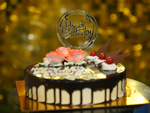Cakes, Surprises & Gifting – Sweeten Every Moment